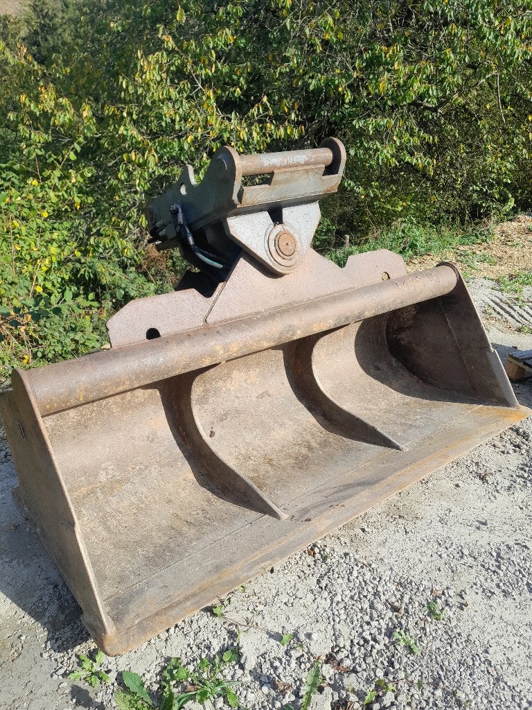 Kantelbare emmer van 2 m met OilQuick-bevestiging, Ophalen, Graafmachine