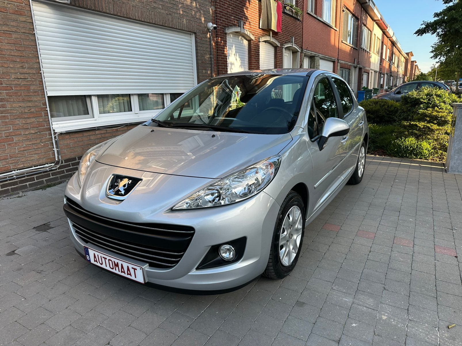 Peugeot 207 1.6i Automaat! Nette staat*AC* 78000km* Garantie, Auto's, Peugeot, Stof, Zwart, 4 cilinders, 5 zetels