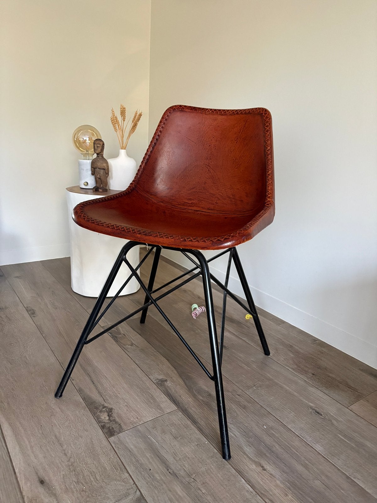 4 eetkamerstoelen leder Riverdale te koop (nieuwprijs €165), Ophalen, Zo goed als nieuw