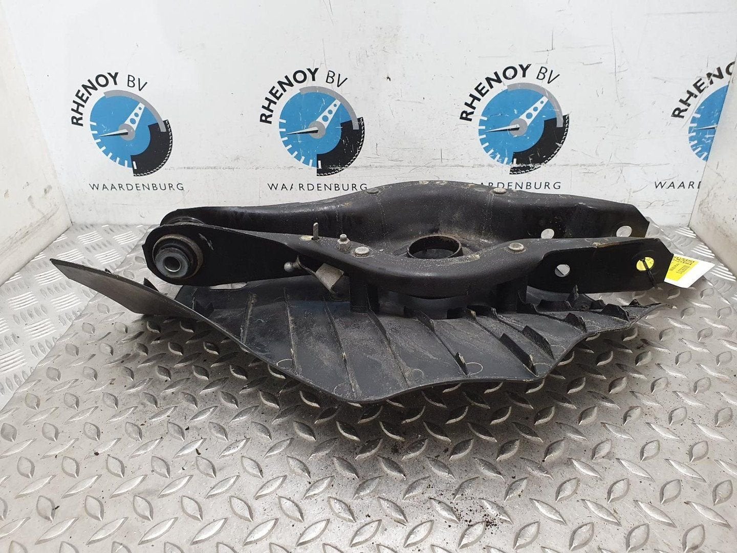 BMW 1 SERIES F20LCI 118D CENTENNIAL HIGH  DRAAGARM ONDER LA, Ophalen of Verzenden, Gebruikt, ARN erkend