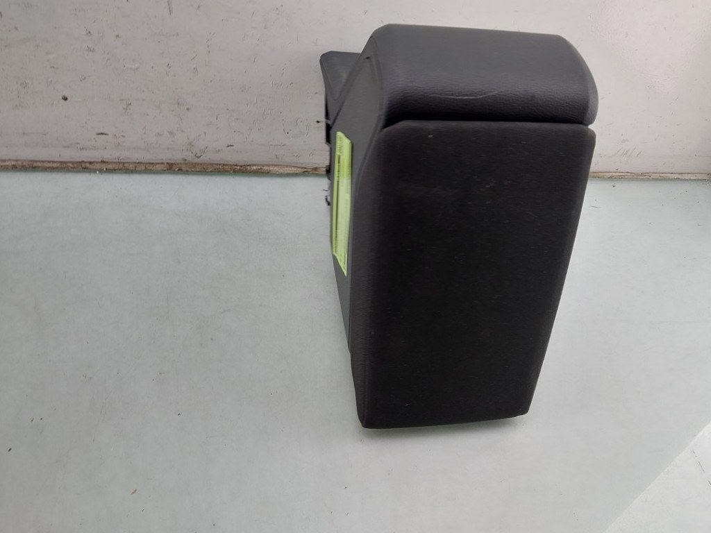 ACCOUDOIR CENTRAL Seat Ibiza V (KJB) (01-2017/-), Seat Deutschland GmbH, Service@seat.de, Utilisé, Seat