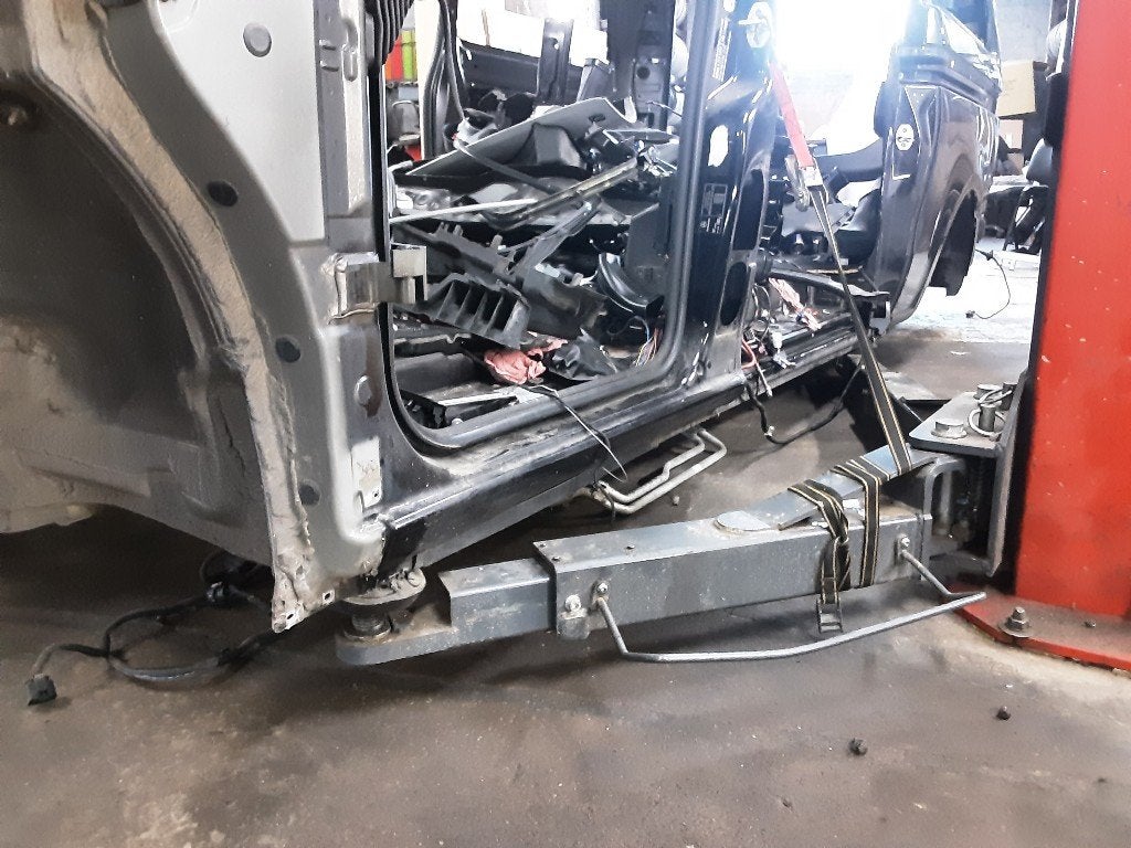SEUIL DE PORTE GAUCHE Mercedes-Benz V (447.8), Mercedes-Benz, Utilisé, Dialog.mb@mercedes-benz.com, Mercedes-Benz AG