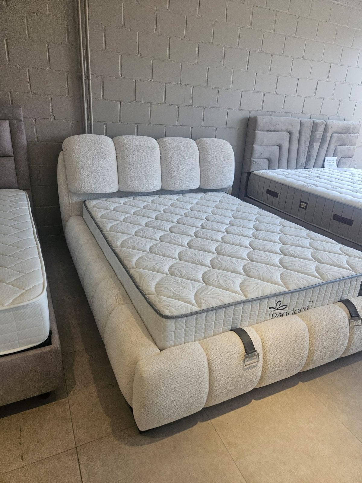 OUTLET STOCK SALE - MEGA OUTLET FURNITURE, Maison & Meubles, Enlèvement, Neuf
