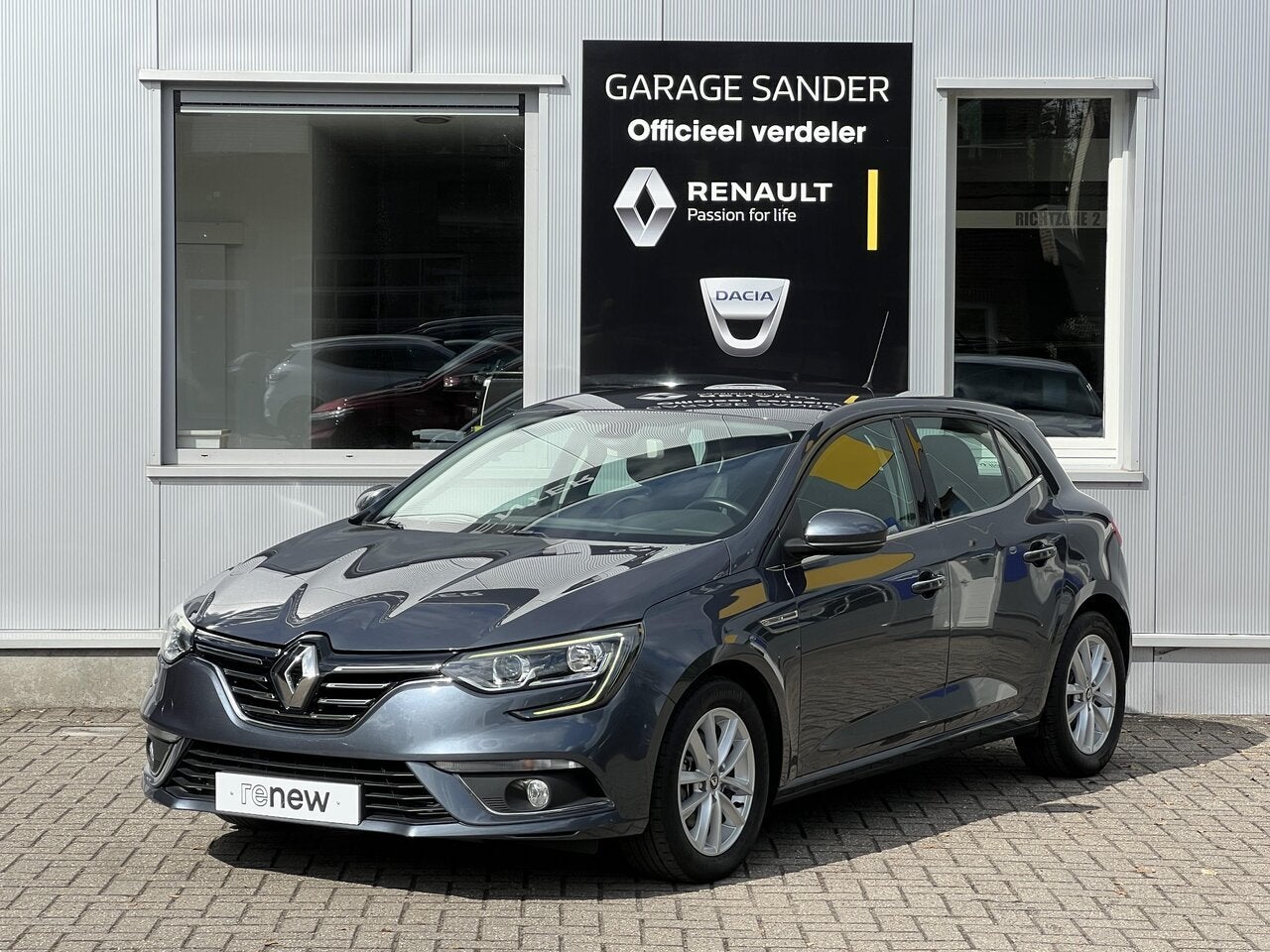 Renault Megane 1.3 TCe 115 Pk Intens, Autos, Renault, 0 kg, Achat, Euro 6, Noir