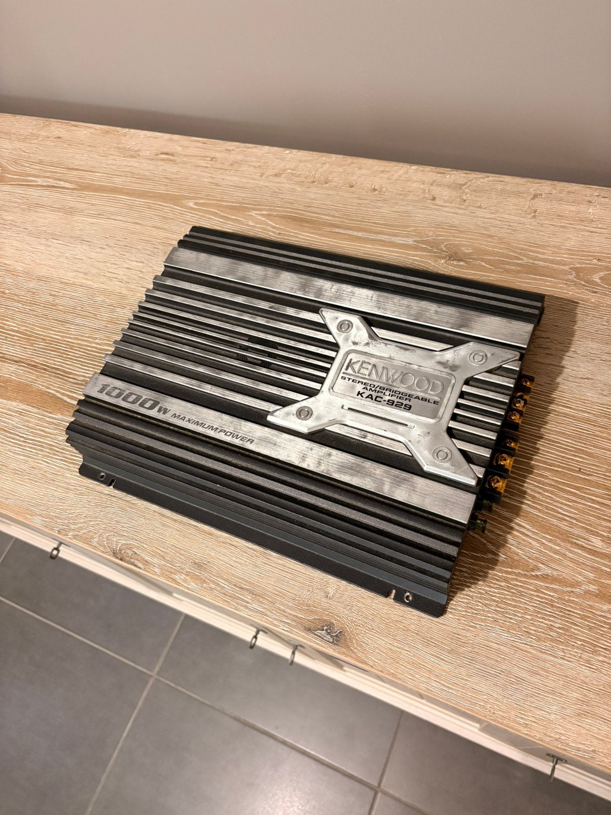 Zware Kenwood KAC-929 Autoversterker - 1000W Max / 460W RMS, Enlèvement, Comme neuf