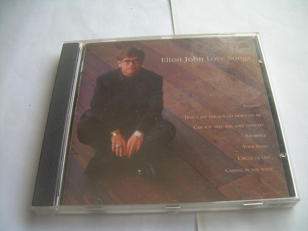 CD - ELTON JOHN - LOVE SONGS, Ophalen of Verzenden, 1980 - 1989, Zo goed als nieuw