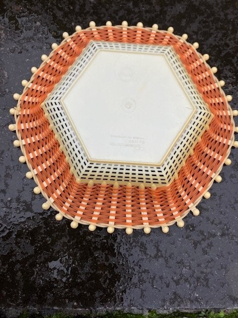 Panier en plastique tissé Plastona orange rétro. Grèce., Enlèvement ou Envoi, Maison et Meubles