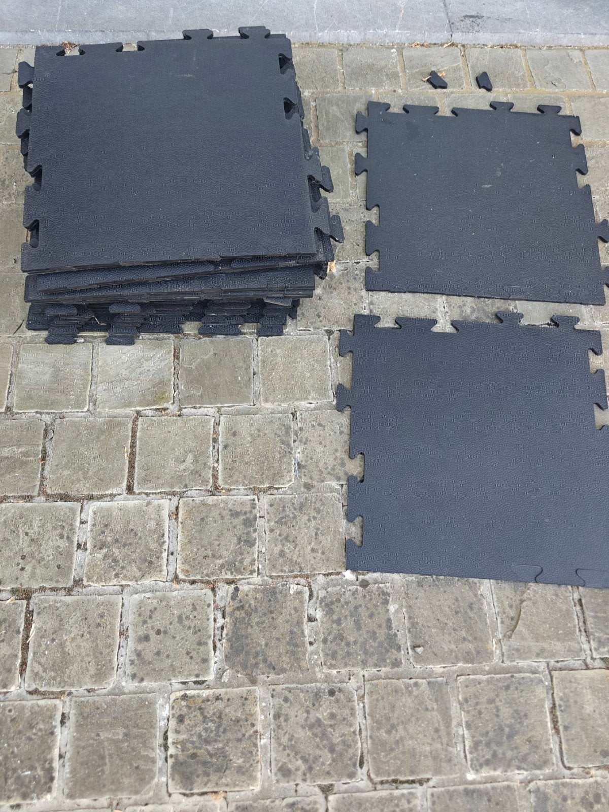 Carreaux en caoutchouc, Enlèvement