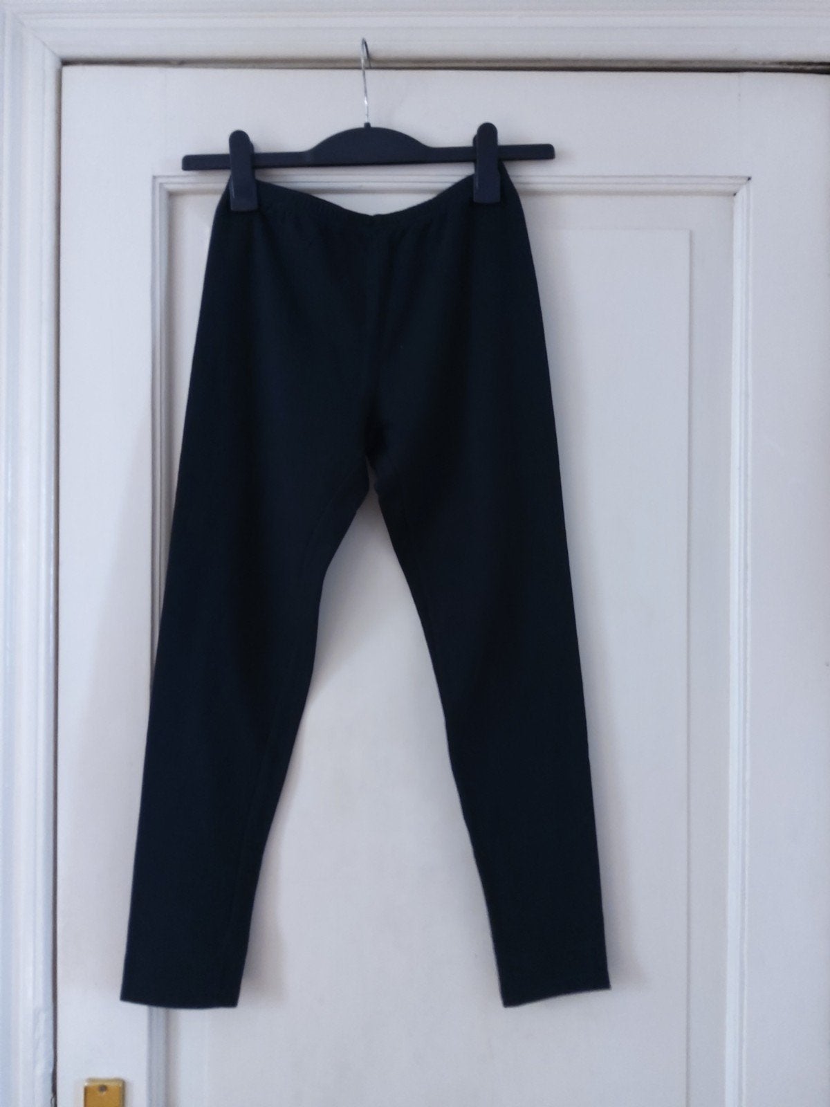 legging noir here & there taille 176, Enfants & Bébés, Vêtements enfant | Taille 176, Enlèvement ou Envoi, Comme neuf, HERE & THERE