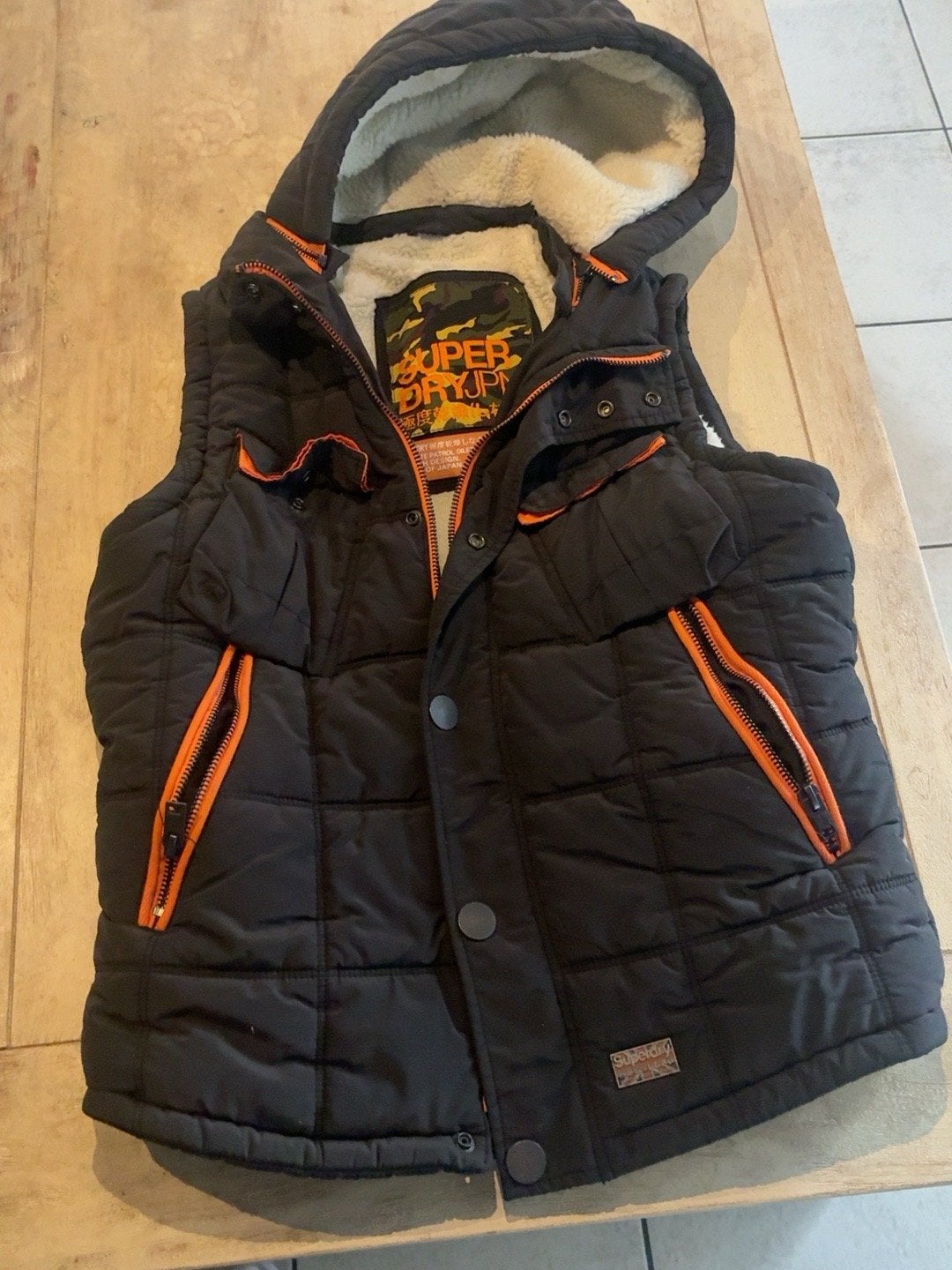 Super dikke bodywarmer Superdry , nauwelijks gedragen., Kleding | Heren, Ophalen of Verzenden, Zo goed als nieuw