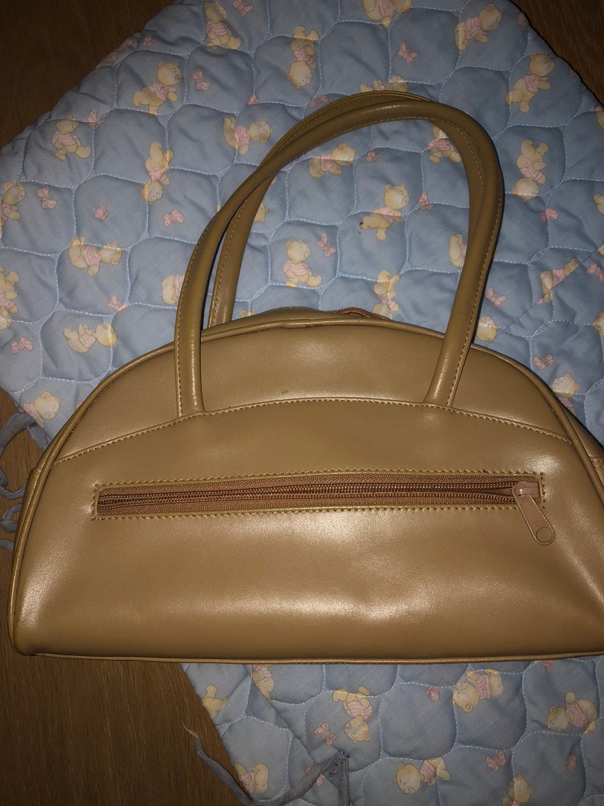 Handtzs beige kan ook met riem gedragen worden, Handtassen en Accessoires, Tassen | Damestassen, Ophalen of Verzenden, Zo goed als nieuw