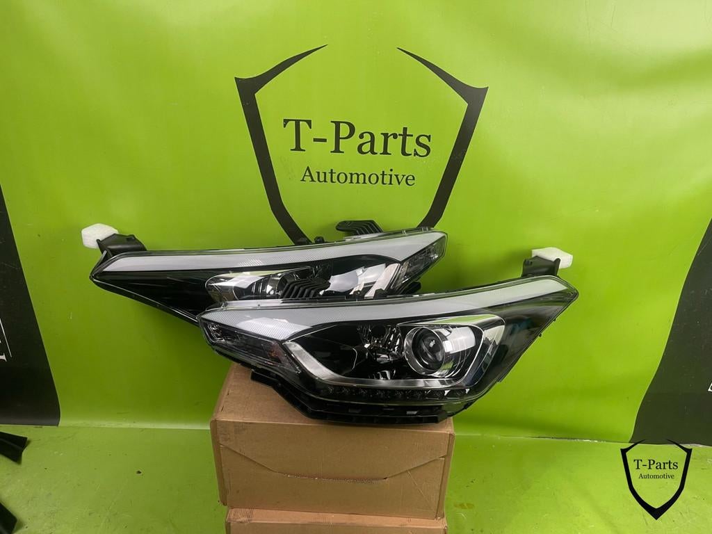 hyundai i20 koplamp links rechts lamp 92102-C8200 92101-C820, Auto-onderdelen, Heolleung-ro 12
06797  Seoul, Nieuw, Info@hyundai.com