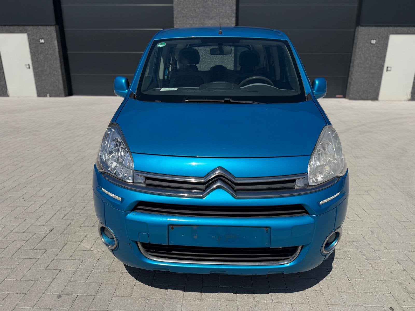 Citroen Berlingo - 1.6 Benzine - 2013 - euro 5, Auto's, Euro 5, ABS, https://public.car-pass.be/vhr/c018a360-9bdc-465d-9dde-08d2314c0bb3