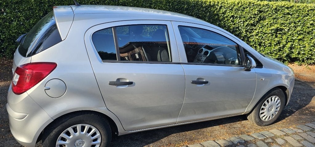 Opel corsa 1.2 Diesel, Auto's, Opel, Voorwielaandrijving, Stof, Zwart, 4 cilinders