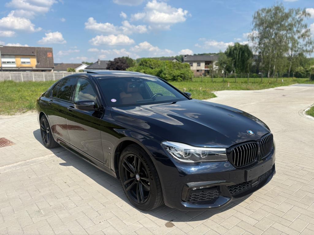 BMW 740e iPerformance Long Wheelbase M pakket, Auto's, BMW, Particulier, 7 Reeks, 360° camera, ABS, Achteruitrijcamera, Adaptieve lichten