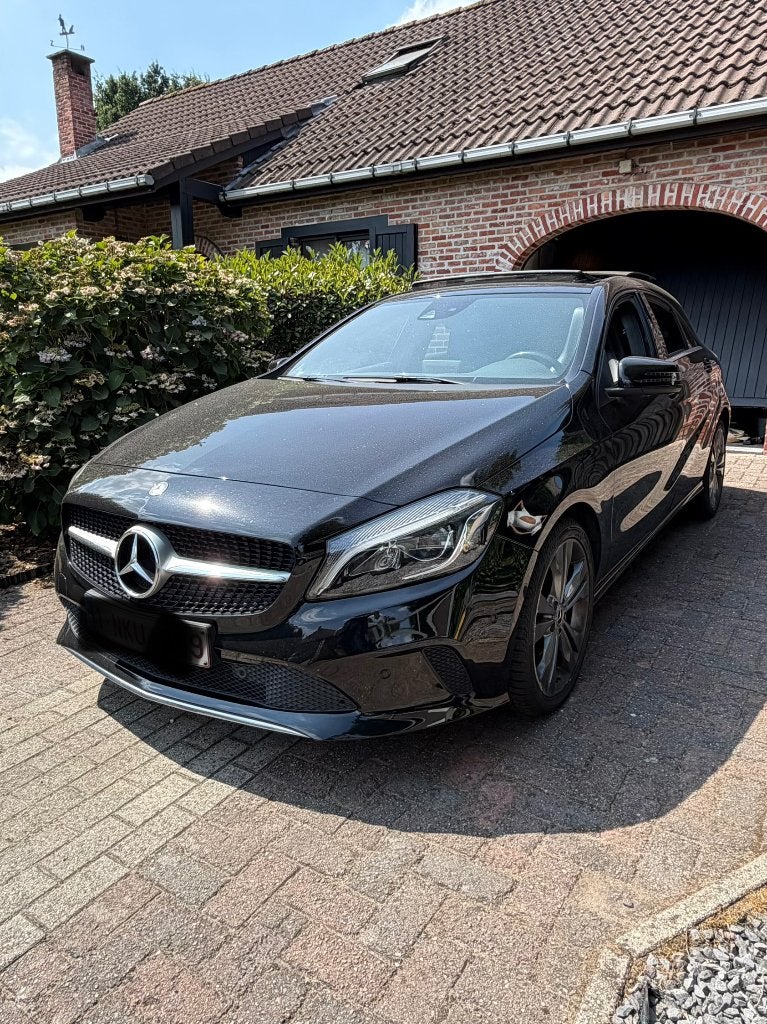 Mercedes a klasse 180, Auto's, Mercedes-Benz, Leder en Stof, Zwart, 5 zetels, 5 deurs