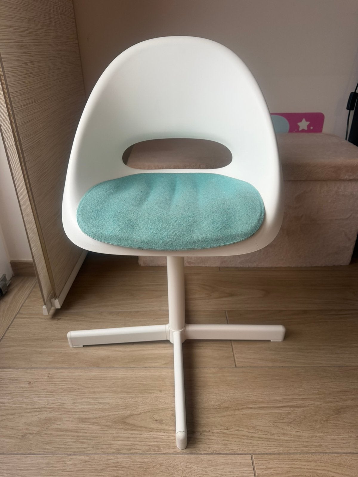 Chaise enfant ikea, Enlèvement, Comme neuf