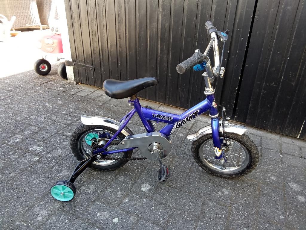 Kinderfietsje 12 inch jongens/meisjes met zijwieltjes izgst., Fietsen en Brommers, Ophalen, Terugtraprem, Zijwieltjes, Gebruikt