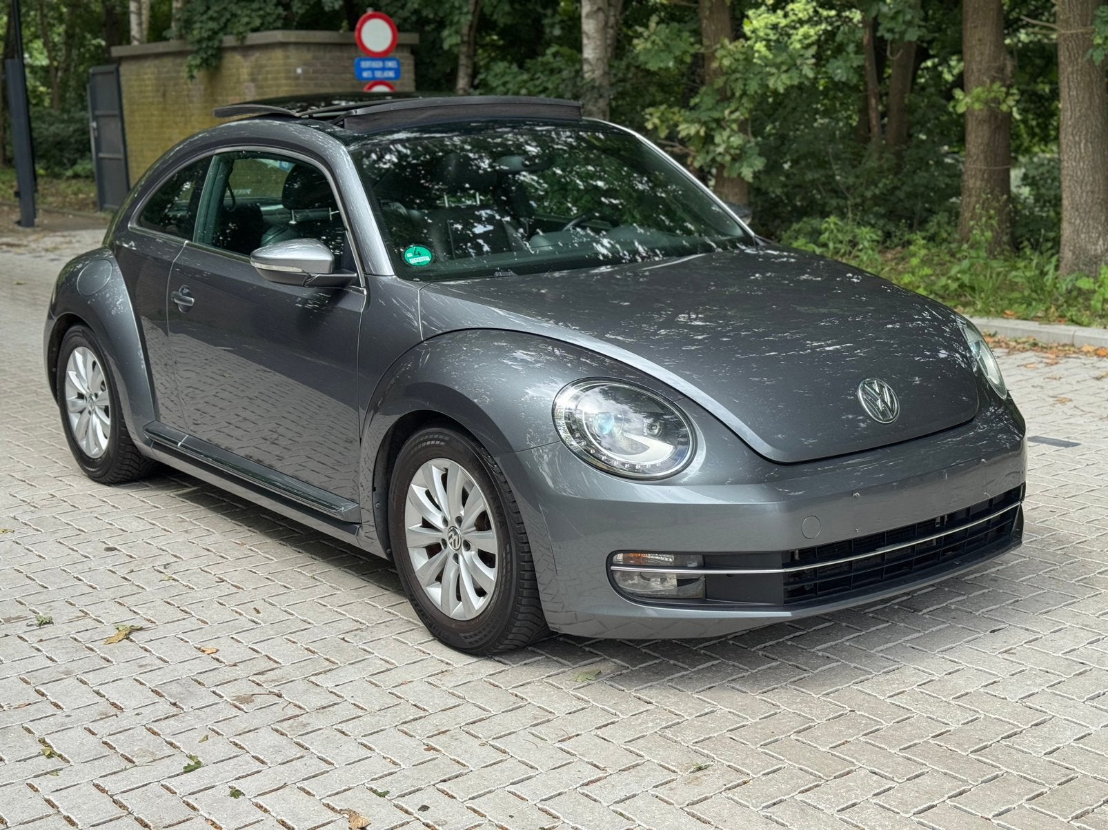 VOLKSWAGEN BEETLE/1.4 TSI ! /160 CHEVAUX ! /APPROUVÉ VVK !, Cuir, Achat, Boîte manuelle, Noir