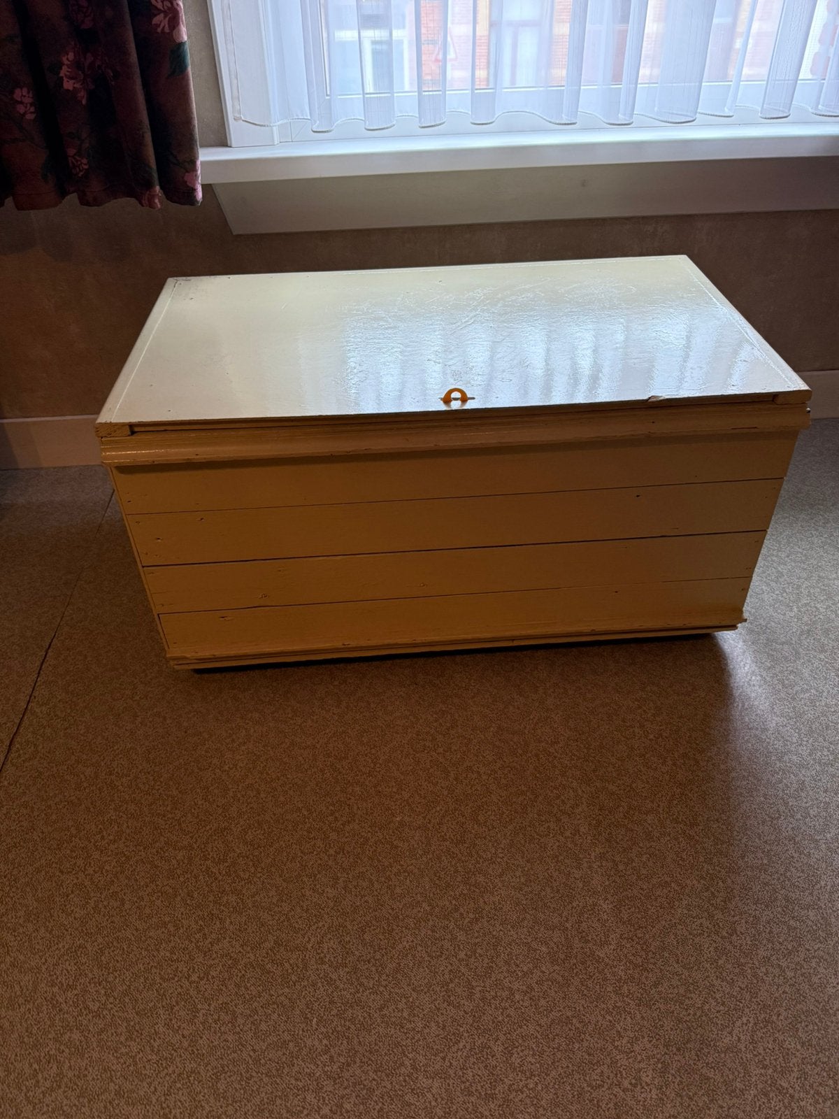 Gratis houten koffer op wieltjes, Ophalen, Zo goed als nieuw