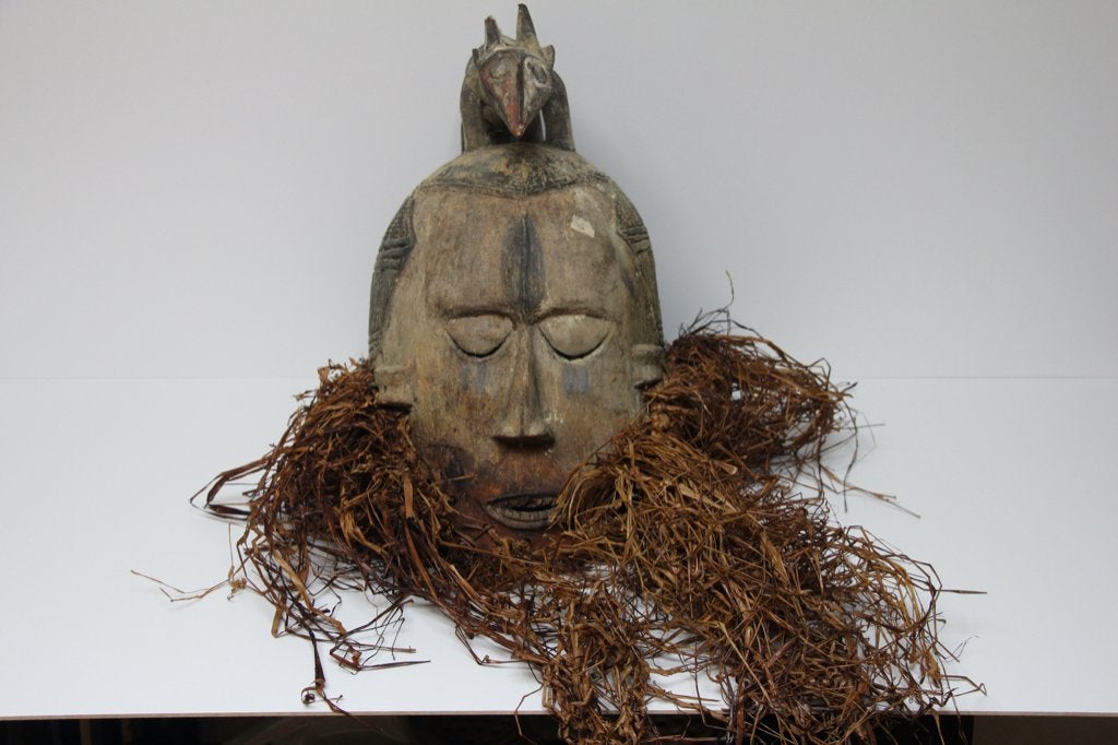 Masque de casque Hemba tribal africain antique, Afrique, Enlèvement ou Envoi, Brun, 42 cm