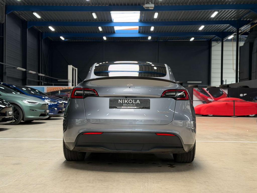 Tesla Model Y PERFORMANCE - AWD - HIGHWAY AUTOPILOT, Autos, Tesla, Argent ou Gris, 5 portes, 5 places, Automatique