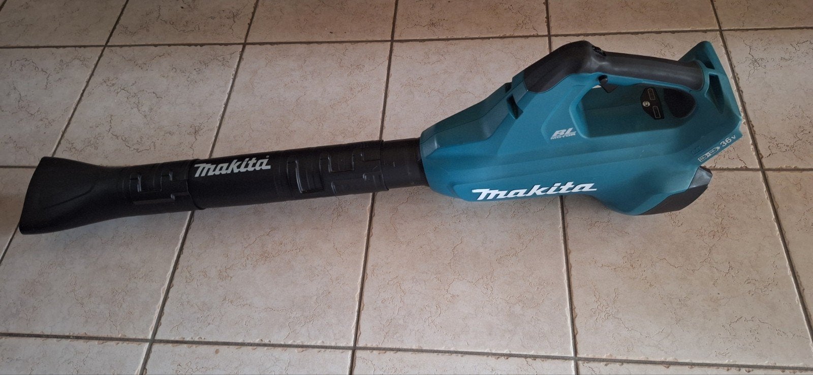 Souffleur à feuilles Accu Makita DUB362, Jardin & Terrasse, Enlèvement, Batterie