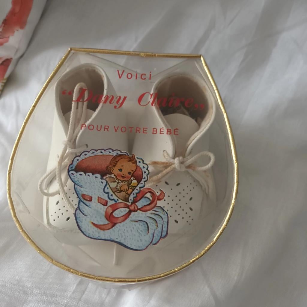 Ancien chaussure de bebe, Antiquités & Art