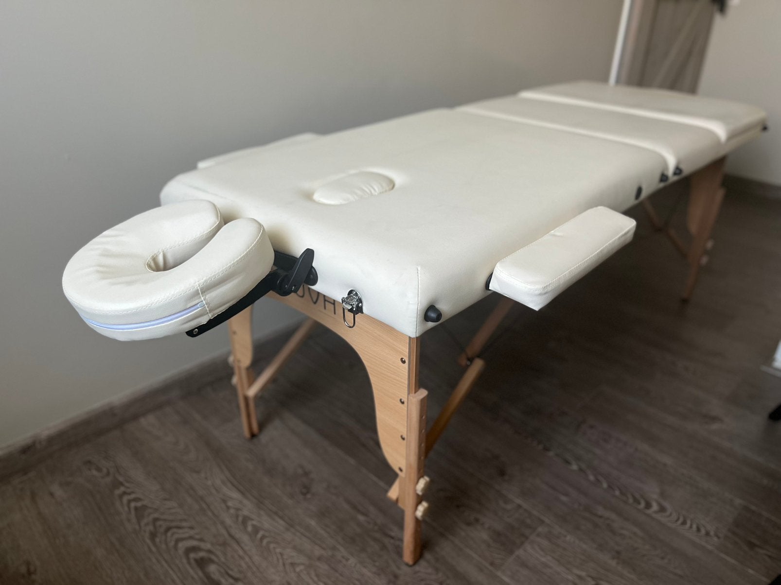 Habys Nova massagetafel / behandeltafel, Ophalen, Zo goed als nieuw, Massagetafel