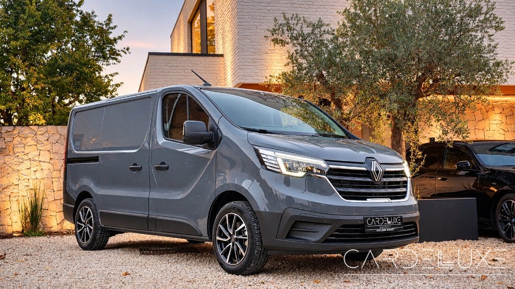 RENAULT TRAFIC 2.0 L1H1 2026 VOLLEDER INT COGNAC/CAMERA/NAVI, Auto's, 4 cilinders, 2500 kg, Leder, Diesel