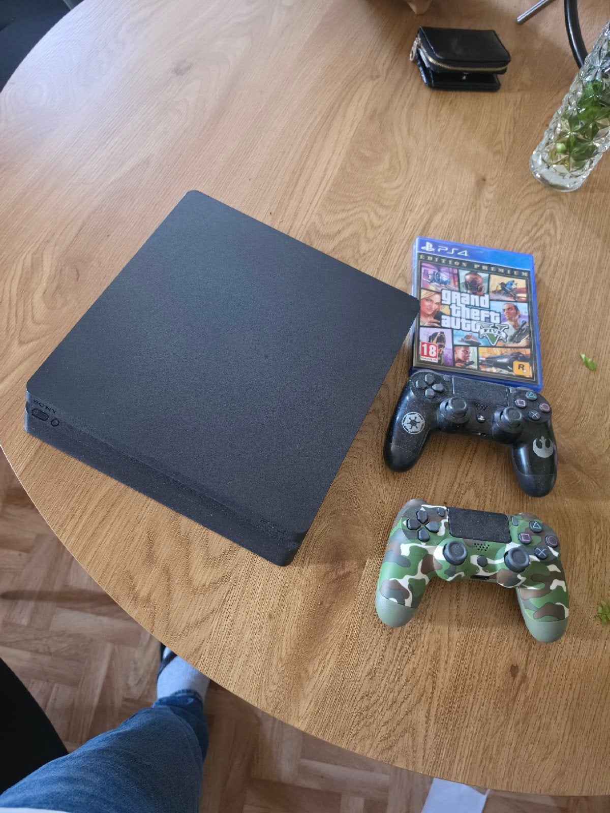 ps4, Games en Spelcomputers, Ophalen, Met 2 controllers, Zo goed als nieuw, Slim