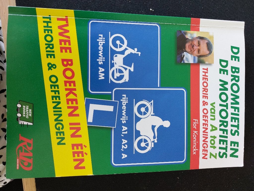 Boek De bromfiets en de motorfiets: Van A tot Z, Ophalen of Verzenden, Nieuw, Autotechniek, Flor Koninckx