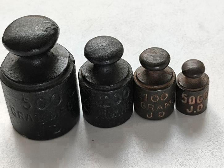 Set metalen gewichten, gemerkt, Antiek en Kunst, Antiek | Gereedschap en Instrumenten, Ophalen of Verzenden