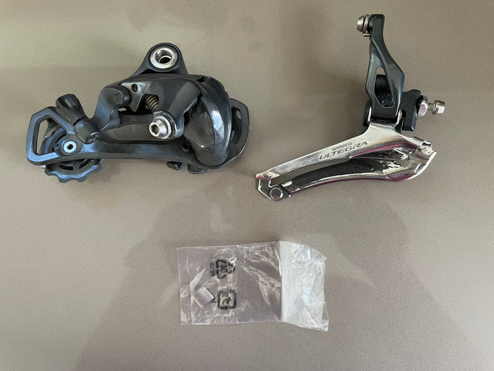 Shimano ultegra r6800 voor en achter derailleur, Fietsen en Brommers, Ophalen, Gebruikt, Overige materialen, Derailleur of Ketting