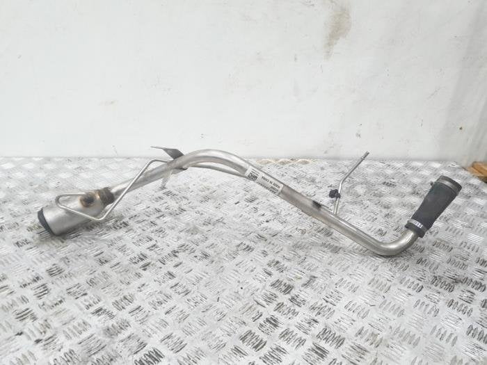 Tube de remplissage réservoir à essence d'un Lynk & Co 01, Autos : Pièces & Accessoires, Systèmes à carburant, -, 3 mois de garantie