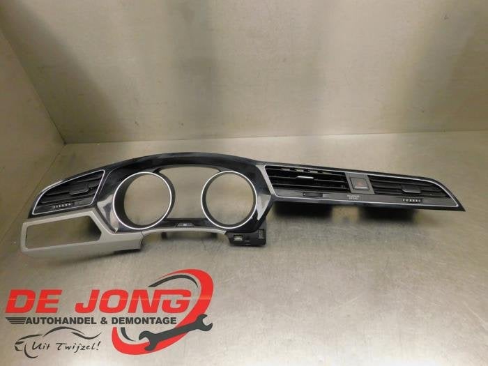 Dashboard sierlijst van een Volkswagen Touran, Gebruikt, -, Volkswagen, -