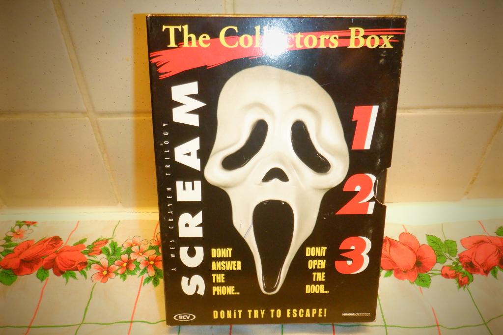 DVD The  Collectors Box Scream 1-2 en 3., Cd's en Dvd's, Dvd's | Horror, Vanaf 16 jaar, Slasher, Boxset, Ophalen of Verzenden