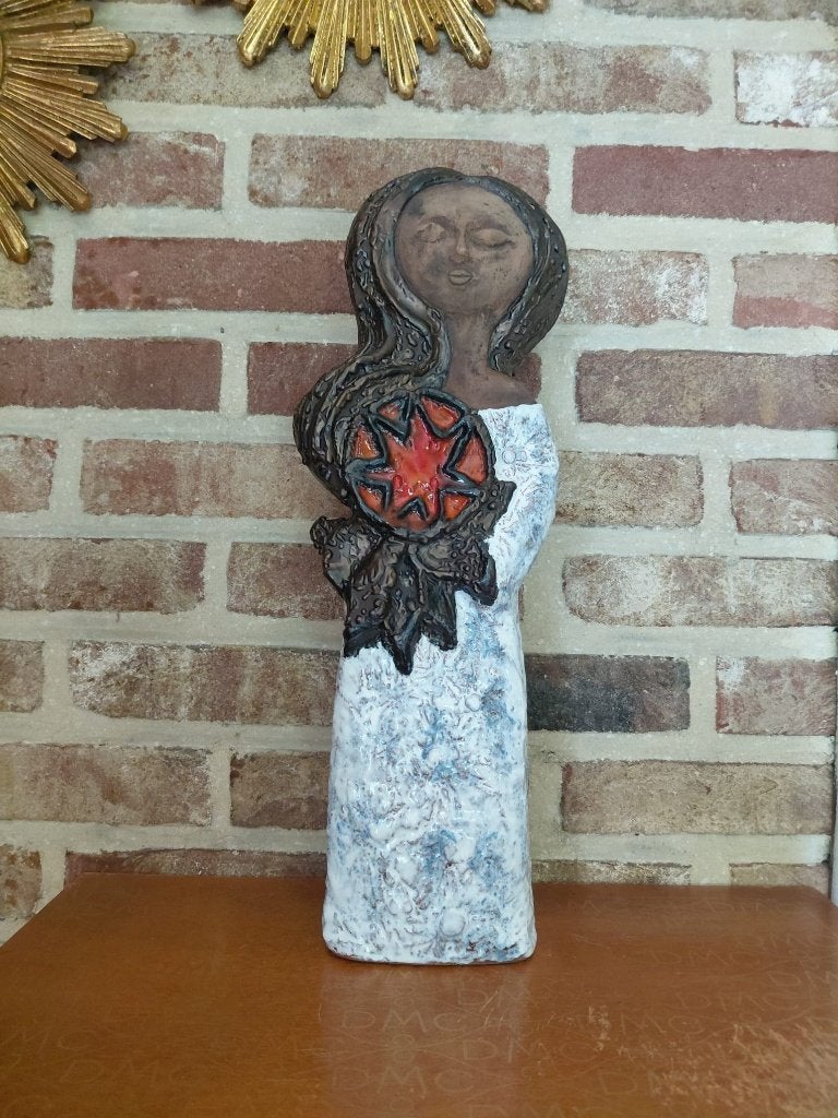 Statue de femme en céramique émaillée par Elisabeth Vdeweghe, Antiquités & Art, Enlèvement ou Envoi