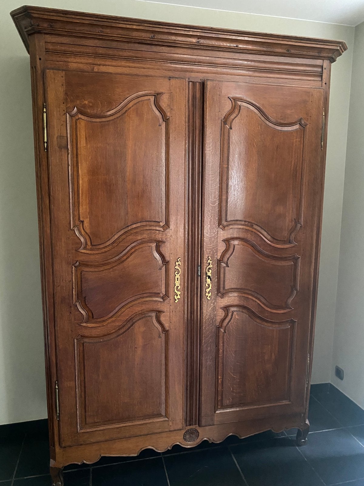 19de eeuwse armoire, Ophalen