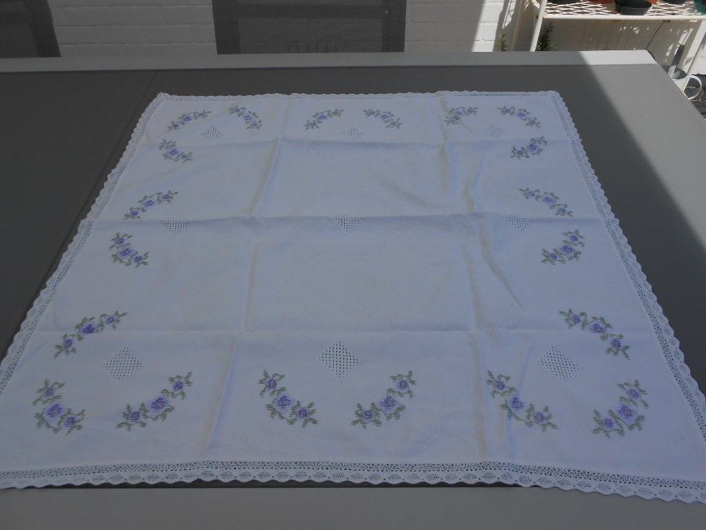 vintage geborduurd tafelkleedje, Ophalen of Verzenden, Geborduurd