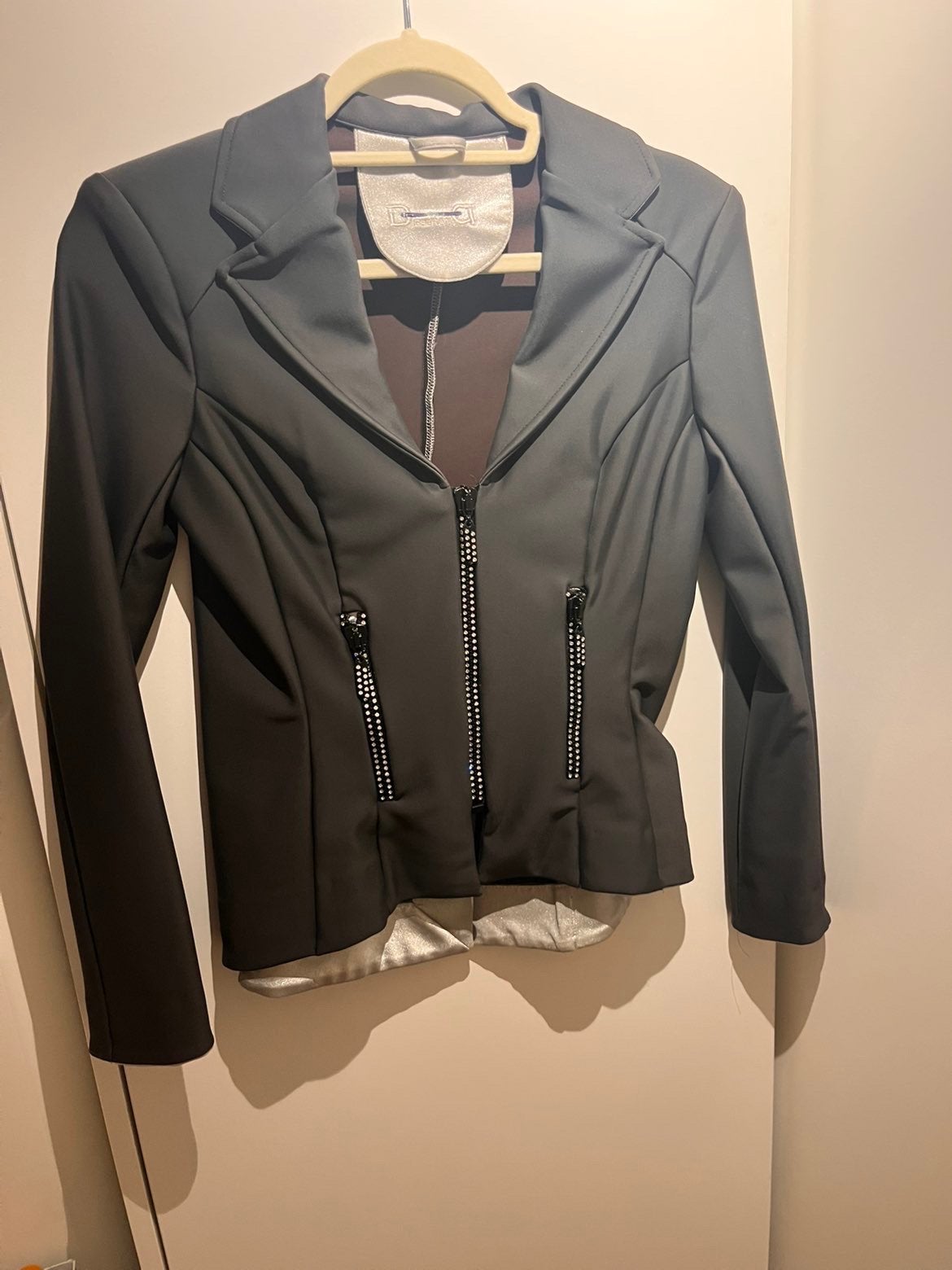 Wedstrijdjasje Eserat, Kleding | Dames, Ophalen, Zo goed als nieuw