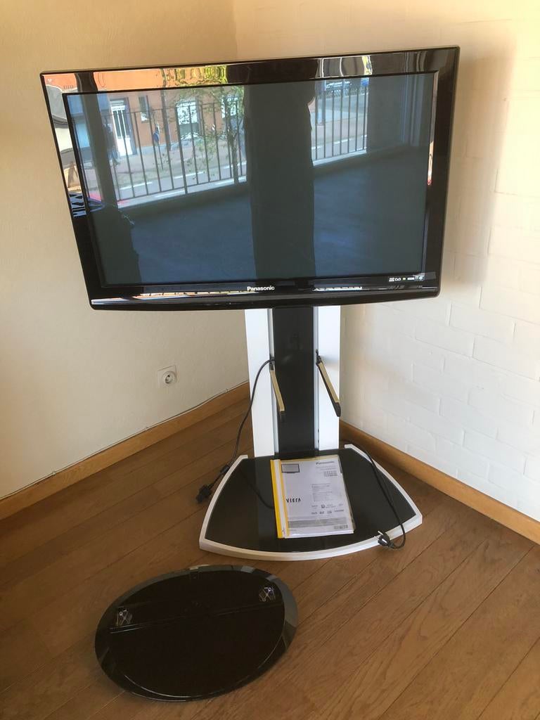 Panasonic tv met voet, Audio, Tv en Foto, Ophalen, Gebruikt, Panasonic