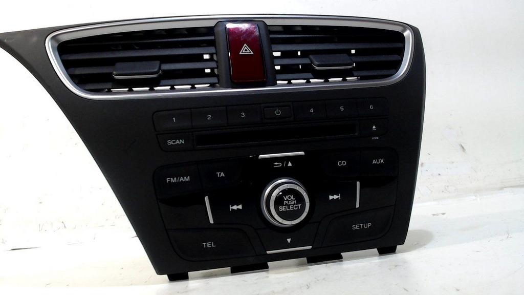 Radio Honda Civic, Ophalen of Verzenden, Van der Ven Autorecycling B.V., Onderdelen@venauto.nl, Ettenseweg 76, 4706 PB Roosendaal, The Netherlands