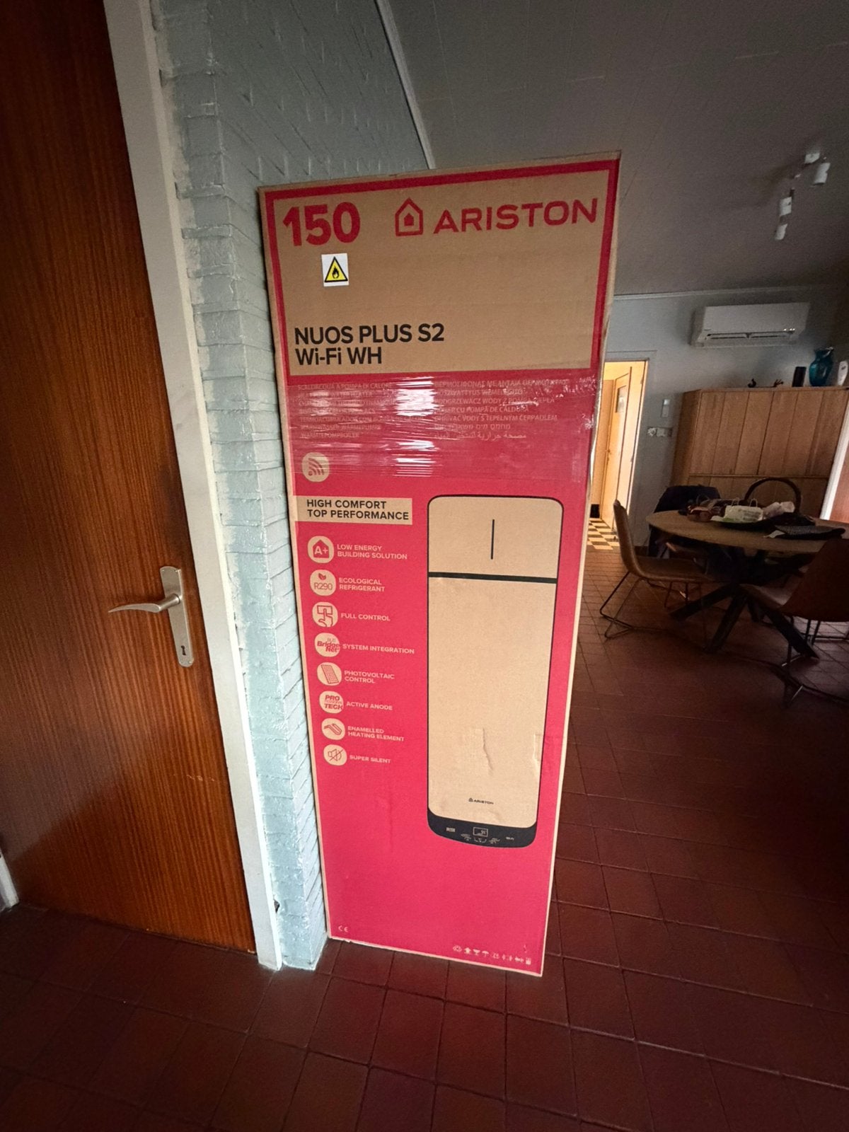ARISTON Nuos plus 150l Warmtepomp Boiler “Nieuw”, Doe-het-zelf en Bouw, 100 liter of meer, Ophalen, Nieuw, Boiler