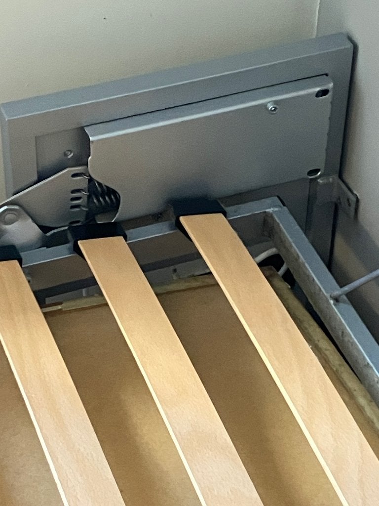 Opklapbed om aan de muur te bevestigen (1m40 op 2 m), Divers, Enlèvement, Comme neuf