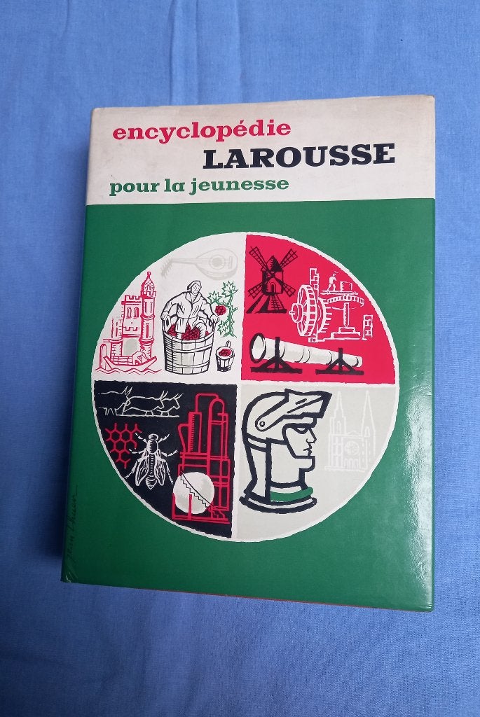 Encyclopédie Larousse pour la jeunesse datant de 1969, Livres, Enlèvement, Animaux