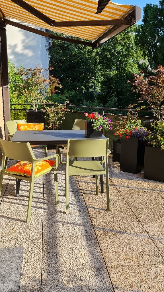TABLE + 4 CHAISES TERRASSE, Jardin & Terrasse, Ensembles de jardin, Comme neuf, Sets de jardin, Autres matériaux, 8 places, Table à dinner
