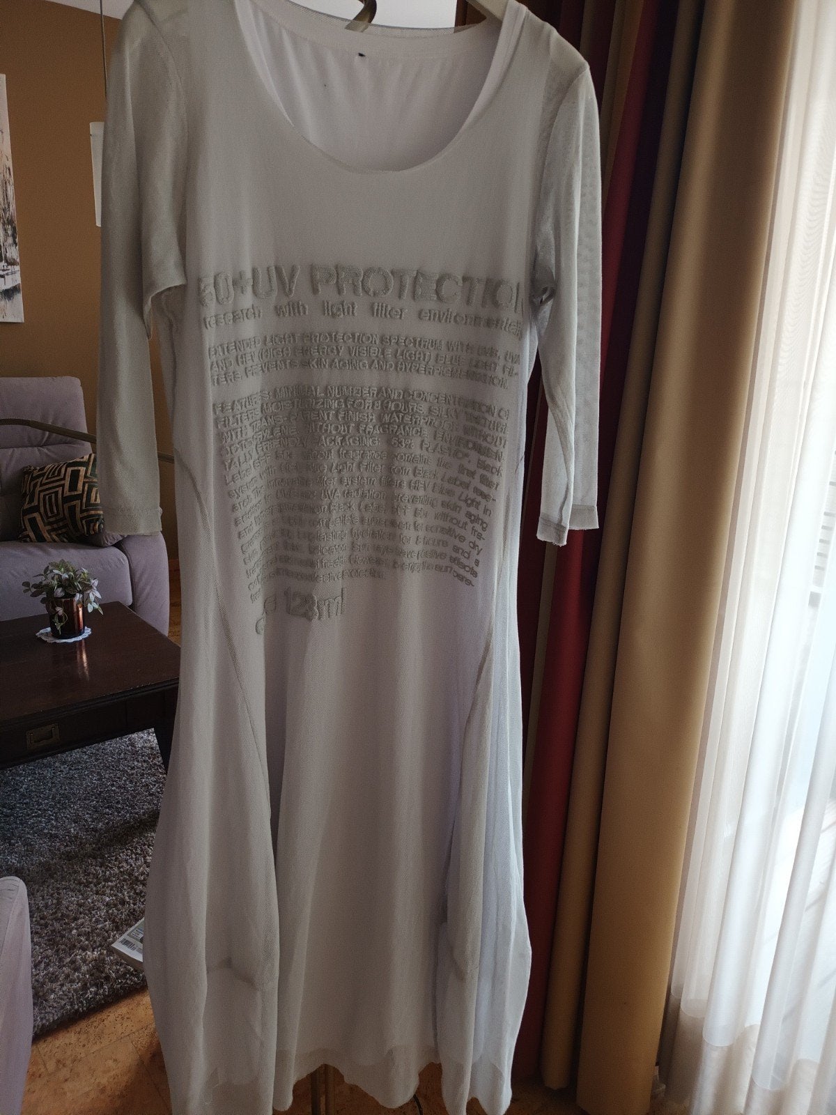 Nouvelle robe tres  originale  l, Enlèvement ou Envoi, Taille 42/44 (L), Gris