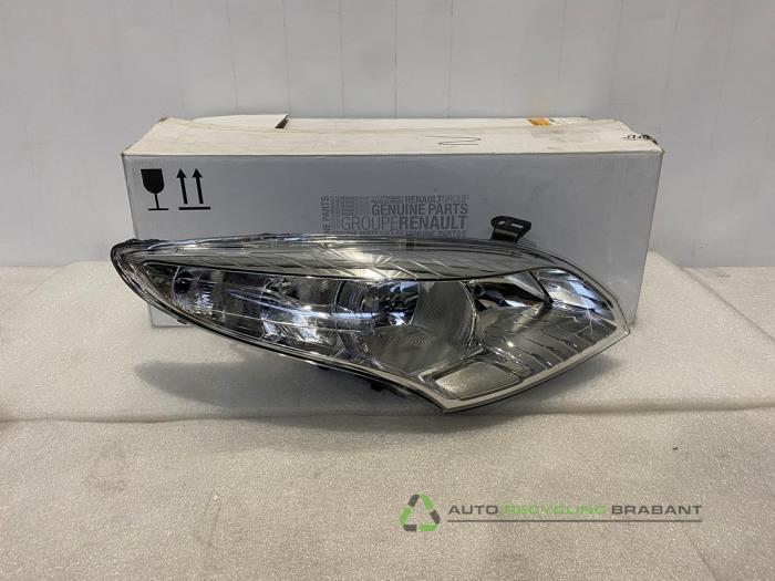 Phare droit d'un Renault Megane, Renault, -, 3 mois de garantie, Utilisé