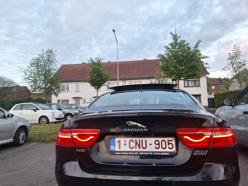 Jaguar XE  R=Sport 2.0 diesel AWD 180 pk, Auto's, Automaat, Zwart, Leder, Bedrijf